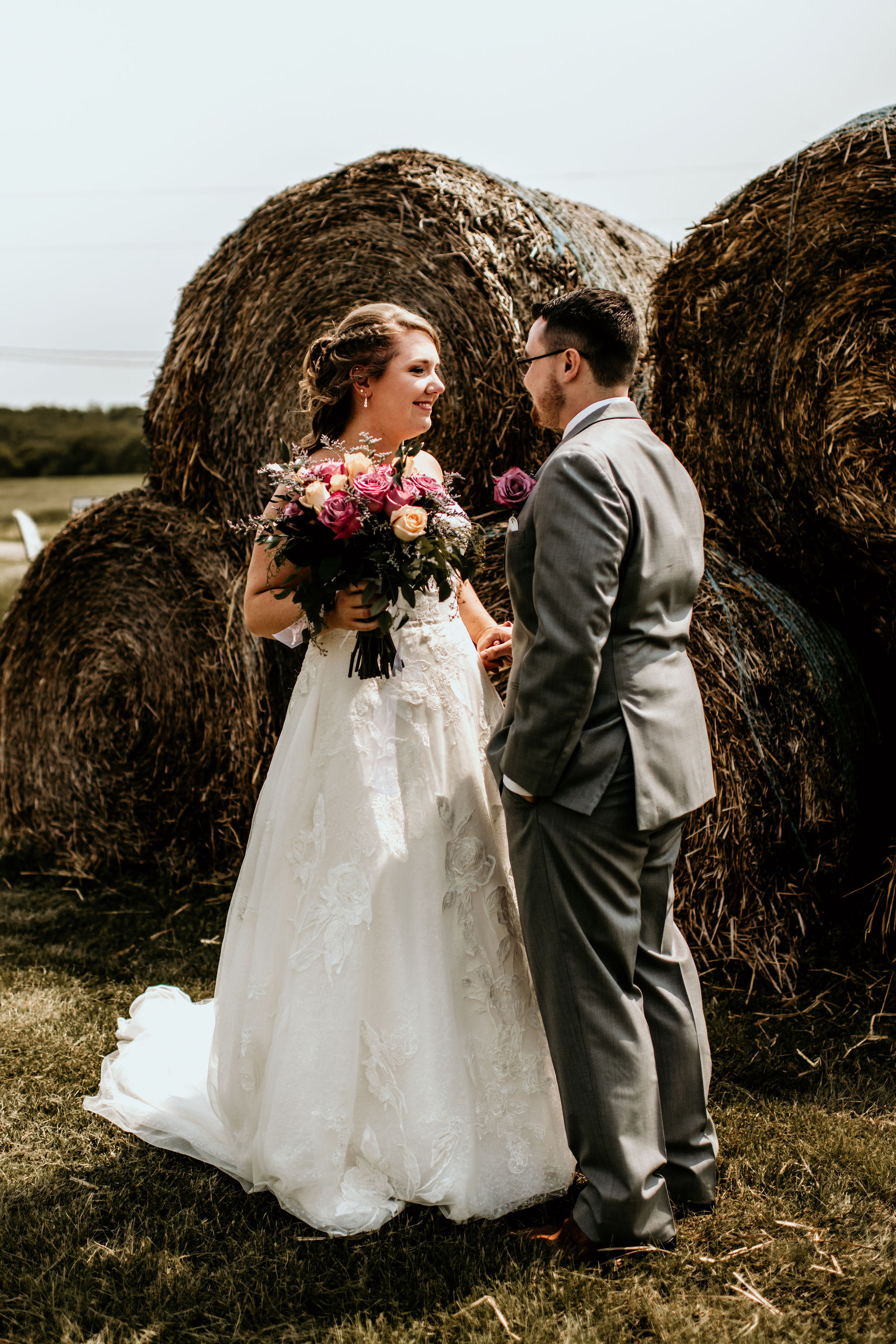 Conklin's Barn Wedding Illinois Photographs by Teresa