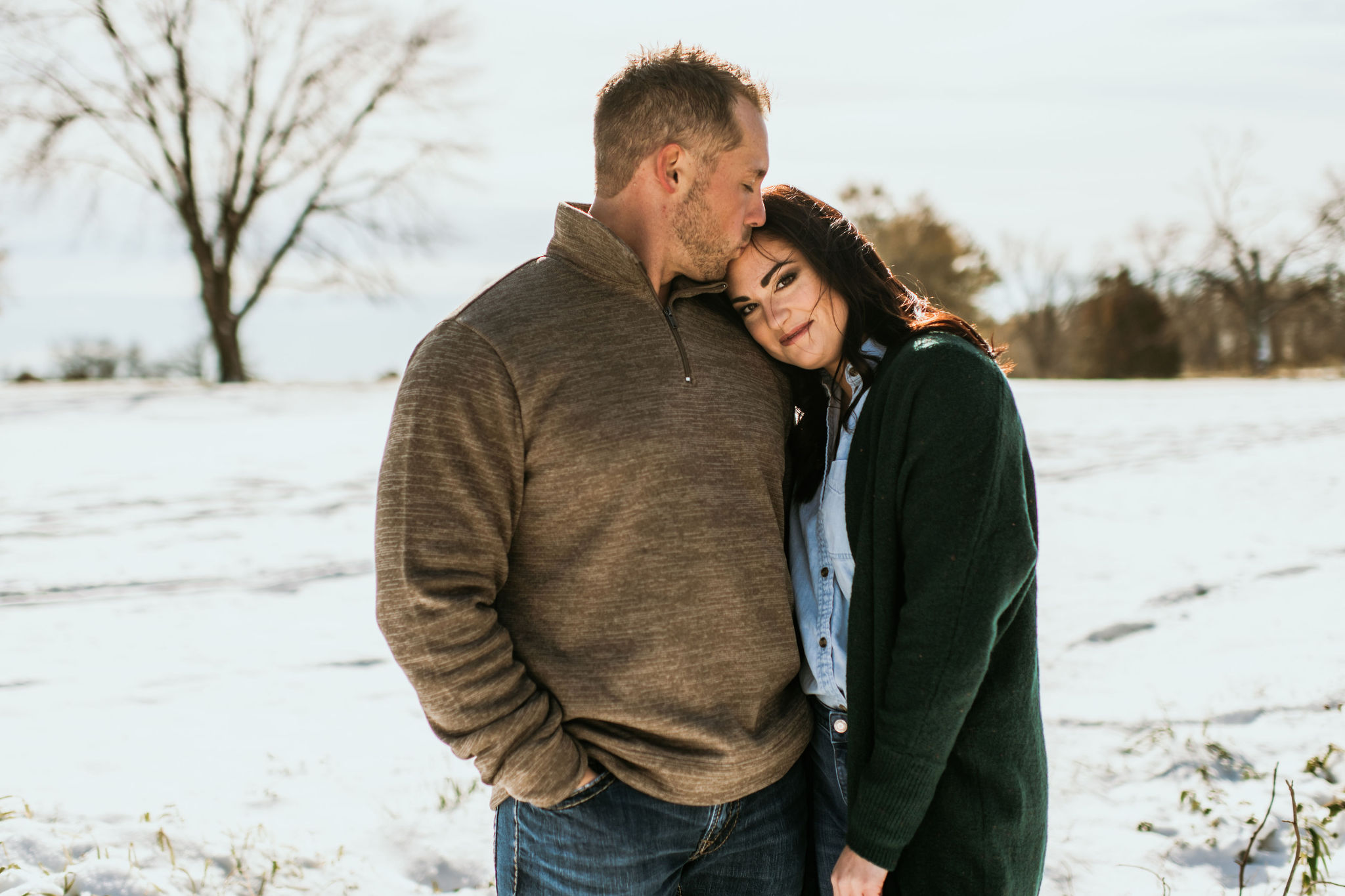 Peoria Heights, Donovan Park, Peoria, Illinois Engagement session, Photographs by Teresa, Illinois wedding and engagement session. This blog post includes outfit ideas for a winter and fall outdoor couples session and posing inspiration. Book your Illinois couples session and browse the blog for inspiration #engagement #photography #engagementphotography #illinoisphotographer