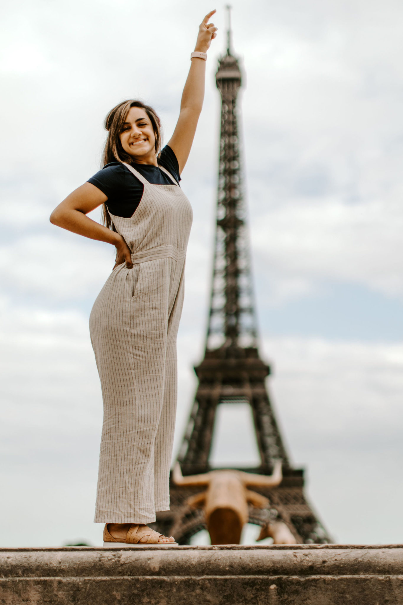 10 Instagram-Worthy Eiffel Tower Pose Ideas | Photographs By Teresa